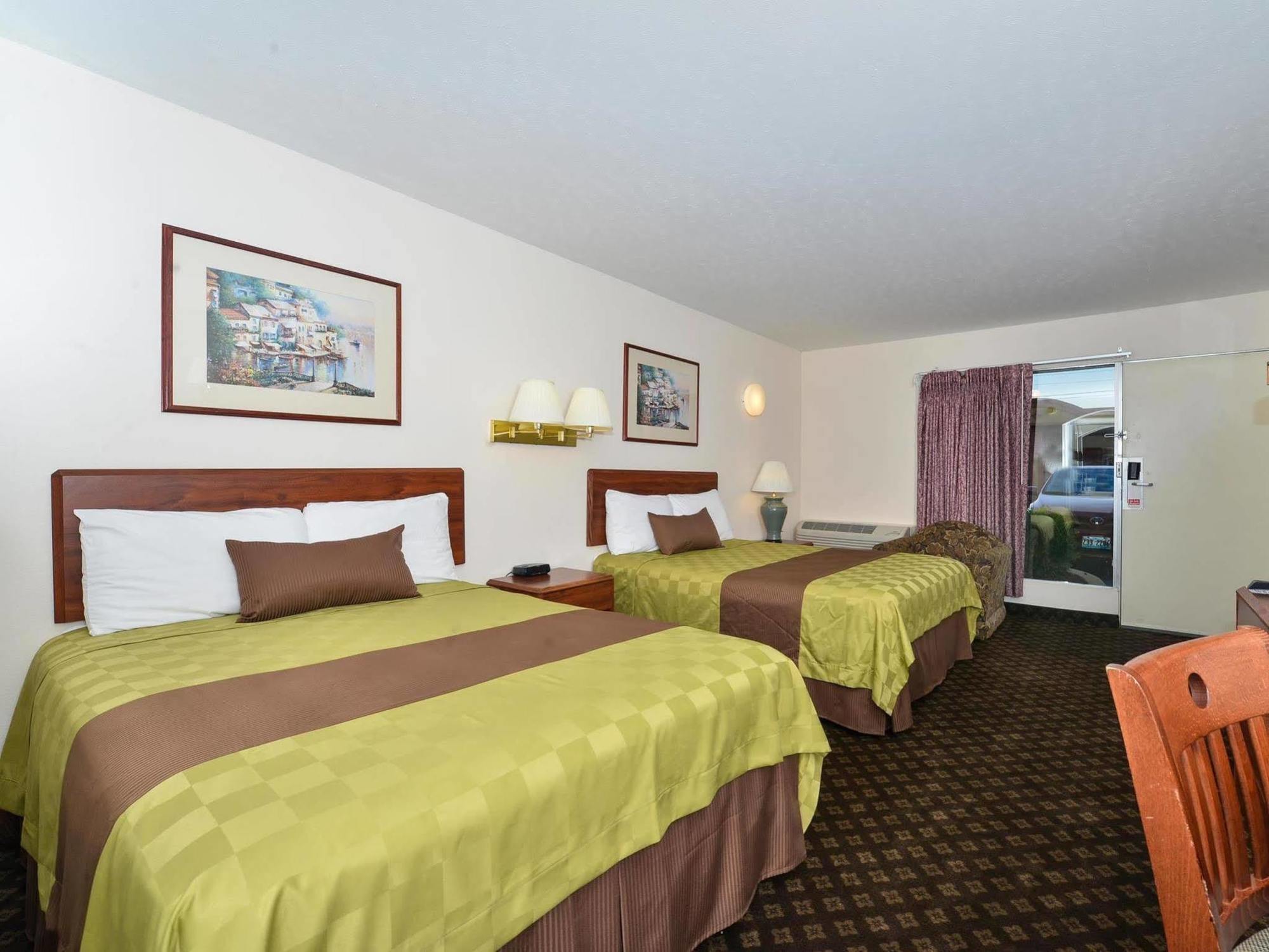 Americas Best Value Inn & Suites Williamstown Exterior foto